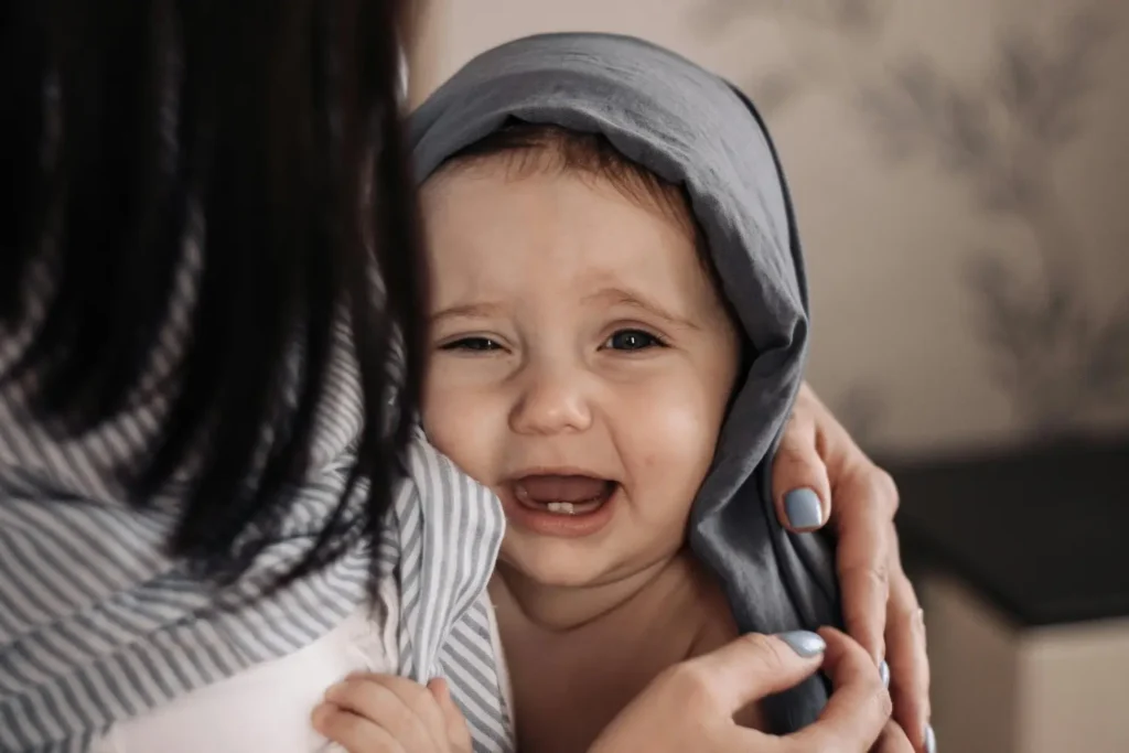 baby crying before sleep while feeling overtired